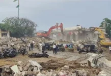 સોમનાથ ખાતેનું ડિમોલિશન ‘વક્ફ બાય યુઝર’ જાેગવાઈનું ઉલ્લંઘન કરે છે; દેશભરમાં મુસ્લિમ વક્ફ મિલકતો પર જાેખમ વધી શકે છે